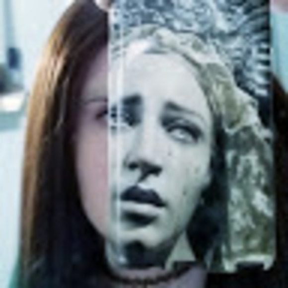 Meet your Posher, Morticia - Picture 1 of 1